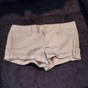 Aeropostale 3/4 Khaki Shorts